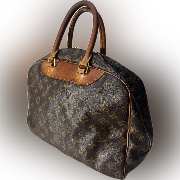 LOUIS VUITTON *Iconic Vintage Authentic DEAUVILLE MONOGRAM "J.Lo" Purse - Picture 6 of 16